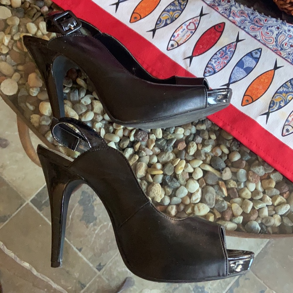 APT. 9 Kohl’s black heels Size 8M